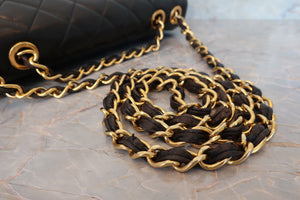 CHANEL Medium Matelasse single flap chain shoulder bag Lambskin Black/Gold hadware Shoulder bag 700100071