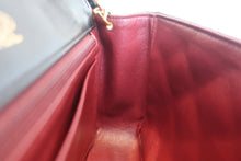 Load image into Gallery viewer, CHANEL  Diana matelasse chain shoulder bag Lambskin Black/Gold hadware Shoulder bag 800030130
