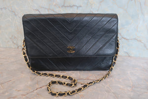 CHANEL/シャネル Vステッチチェーンショルダーバッグ ラムスキン