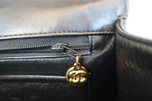 CHANEL Medium Matelasse single flap chain shoulder bag Lambskin Black/Gold hadware Shoulder bag 700100071