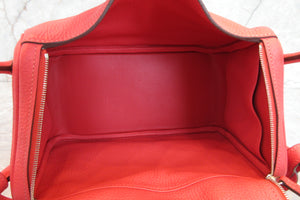HERMES／エルメス リンディ26 トリヨンクレマンス ルージュピヴォワンヌ T刻印 ショルダーバッグ 700050250