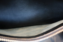 将图片加载到图库查看器，HERMES KELLY 28 Box carf leather Black  〇M刻印 Hand bag 700060301
