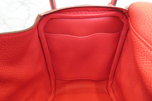 HERMES／エルメス リンディ26 トリヨンクレマンス ルージュピヴォワンヌ T刻印 ショルダーバッグ 700050250