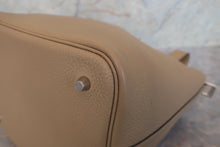 画像をギャラリービューアに読み込む, HERMES／エルメス ピコタンロックＭＭ トリヨンクレマンス トレンチ U刻印 ハンドバッグ 700120228
