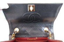 将图片加载到图库查看器，CHANEL/香奈儿 梯形 链条包 羊皮 Black/Gold hadware(黑色/金色金属) 肩背包 700010182
