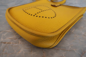 HERMES／エルメス エブリンTPM トリヨンクレマンス ジョーヌ □G刻印 ショルダーバッグ 700070266