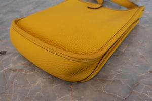 HERMES／エルメス エブリンTPM トリヨンクレマンス ジョーヌ □G刻印 ショルダーバッグ 700070266