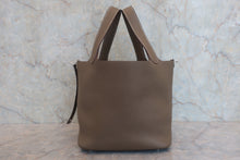 画像をギャラリービューアに読み込む, HERMES／エルメス ピコタンロックＭＭ トリヨンクレマンス エトゥープ C刻印 ハンドバッグ 800020093
