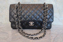 Load image into Gallery viewer, CHANEL Matelasse Double Flap Double Chain shoulder bag Caviar skin Black/Silver hardware Shoulder bag 800090199
