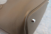 画像をギャラリービューアに読み込む, HERMES／エルメス ピコタンロックＭＭ トリヨンクレマンス エトゥープ C刻印 ハンドバッグ 800020093
