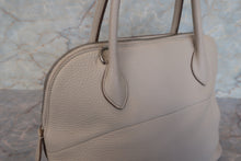 Load image into Gallery viewer, HERMES／BOLIDE 31 Clemence leather Craie D Engraving Shoulder bag 700100058
