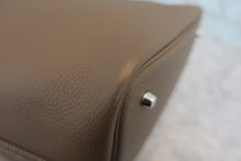 画像をギャラリービューアに読み込む, HERMES／エルメス ピコタンロックＭＭ トリヨンクレマンス エトゥープ C刻印 ハンドバッグ 800020093
