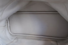Load image into Gallery viewer, HERMES／BOLIDE 31 Clemence leather Craie D Engraving Shoulder bag 700100058
