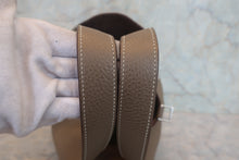 画像をギャラリービューアに読み込む, HERMES／エルメス ピコタンロックＭＭ トリヨンクレマンス エトゥープ C刻印 ハンドバッグ 800020093
