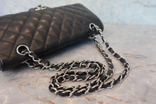 Load image into Gallery viewer, CHANEL Matelasse Double Flap Double Chain shoulder bag Caviar skin Black/Silver hardware Shoulder bag 800090199
