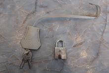 Load image into Gallery viewer, HERMES／BOLIDE 31 Clemence leather Craie D Engraving Shoulder bag 700100058
