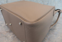 Load image into Gallery viewer, HERMES LINDY 34 Clemence leather Gris tourterelle □K Engraving Shoulder bag 600080037
