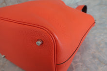 Load image into Gallery viewer, HERMES PICOTIN LOCK Eclat MM Clemence leather/Swift leather Orange poppy/Bordeaux A Engraving Hand bag 600090118
