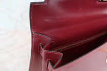 将图片加载到图库查看器，HERMES KELLY 32 Box carf leather Rouge H 〇R刻印 Hand bag 600100073
