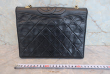 Load image into Gallery viewer, CHANEL Matelasse chain shoulder bag Lambskin Black/Gold hadware Shoulder bag 800030146
