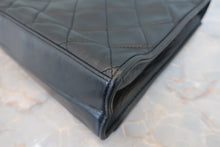 Load image into Gallery viewer, CHANEL Matelasse chain shoulder bag Lambskin Black/Gold hadware Shoulder bag 800030146
