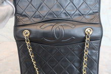 Load image into Gallery viewer, CHANEL Matelasse chain shoulder bag Lambskin Black/Gold hadware Shoulder bag 800030146
