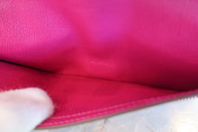 Load image into Gallery viewer, HERMES  Bearn Soufflet Crocodile Alligator Rose Sherazard □Q Engraving Wallet 400050183
