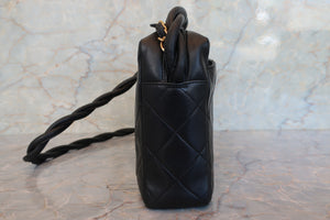 CHANEL Medium Matelasse shoulder bag Lambskin Black/Gold hadware Shoulder bag 700100112