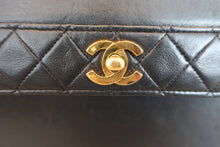画像をギャラリービューアに読み込む, CHANEL/シャネル 台形チェーンショルダーバッグ ラムスキン ブラック/ゴールド金具 ショルダーバッグ 800030162
