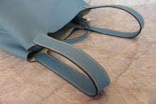 画像をギャラリービューアに読み込む, HERMES／エルメス ピコタンロックＭＭ トリヨンクレマンス ブルージーン □M刻印 ハンドバッグ 700100150
