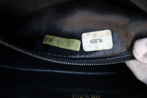 CHANEL Medium Matelasse shoulder bag Lambskin Black/Gold hadware Shoulder bag 700100112