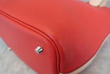 將圖片載入圖庫檢視器 HERMES／エルメス ピコタンロックタッチＭＭ トリヨンクレマンス/ヴォースイフト ルージュトマト/ローズエグランタイン X刻印 ハンドバッグ 800060171
