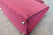Load image into Gallery viewer, HERMES KELLY 28 Chevre myzore goatskim Fuschia pink □J Engraving Shoulder bag 800040161
