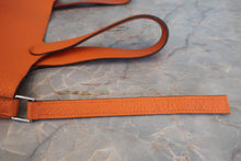 將圖片載入圖庫檢視器 HERMES／エルメス ピコタンＭＭ トリヨンクレマンス オレンジ ハンドバッグ 800060141

