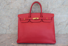 Load image into Gallery viewer, HERMES BIRKIN 40 Graine Couchevel leather Rouge vif □G Engraving Hand bag 600090113
