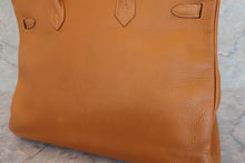 Load image into Gallery viewer, HERMES BIRKIN 40 Ardennes leather Natural □B Engraving Hand bag 600090142
