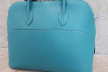 Load image into Gallery viewer, HERMES／BOLIDE 1923 Swift leather Turquoise blue □K Engraving Hand bag 600060142
