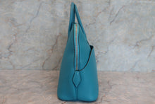 Load image into Gallery viewer, HERMES／BOLIDE 1923 Swift leather Turquoise blue □K Engraving Hand bag 600060142
