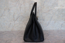Load image into Gallery viewer, HERMES BIRKIN 35 Ardennes leather Black 〇Y Engraving Hand bag 700110153
