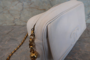 CHANEL CC mark chain shoulder bag Caviar skin White/Gold hadware Shoulder bag 700100121