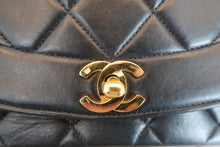 Load image into Gallery viewer, CHANEL Diana matelasse chain shoulder bag Lambskin Black/Gold hadware Shoulder bag 600080046
