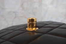 画像をギャラリービューアに読み込む, CHANEL/シャネル 中マトラッセシングルフラップチェーンショルダーバッグ ラムスキン ブラック/ゴールド金具 ショルダーバッグ 700060269
