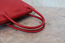Load image into Gallery viewer, HERMES／BOLIDE 27 Graine Couchevel leather Rouge vif 〇W Engraving Shoulder bag 800040188
