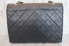 Load image into Gallery viewer, CHANEL Big CC mark chain shoulder bag Lambskin Black/Gold hadware Shoulder bag 600080056
