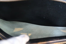 Load image into Gallery viewer, HERMES KELLY 35 Box carf leather Black 〇P Engraving Hand bag 800020062
