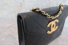 Load image into Gallery viewer, CHANEL Big CC mark chain shoulder bag Lambskin Black/Gold hadware Shoulder bag 600080056
