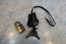 Load image into Gallery viewer, HERMES KELLY 35 Box carf leather Black 〇P Engraving Hand bag 800020062
