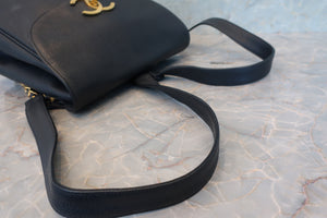 CHANEL/シャネル ココマークチェーンリュック キャビアスキン ネイビー/ゴールド金具 リュック 700090069