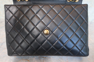 CHANEL Medium Matelasse single flap chain shoulder bag Lambskin Black/Gold hadware Shoulder bag 700100116