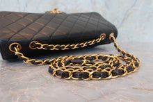 画像をギャラリービューアに読み込む, CHANEL/シャネル 中マトラッセシングルフラップチェーンショルダーバッグ ラムスキン ブラック/ゴールド金具 ショルダーバッグ 700060245
